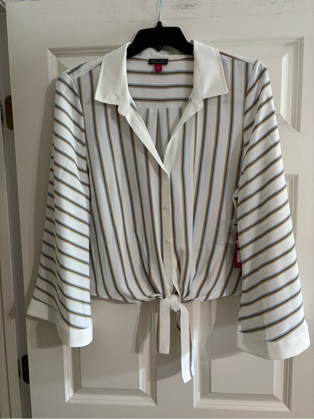Vince Camuto White Striped Tie-Front Button Down Shirt